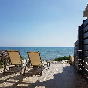 Beach House At Seafront Дом отдыха Менеоу