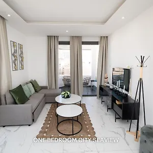 Lazuli & Seaview Апартаменты Ларнака